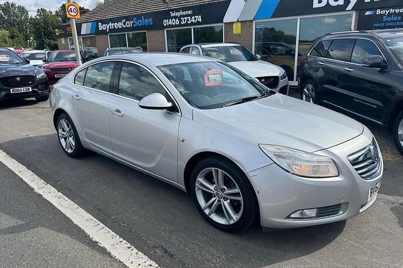 Silver Used 2012 Vauxhall Insignia Hatchback | £2,450 (Good price) - Image 1/1