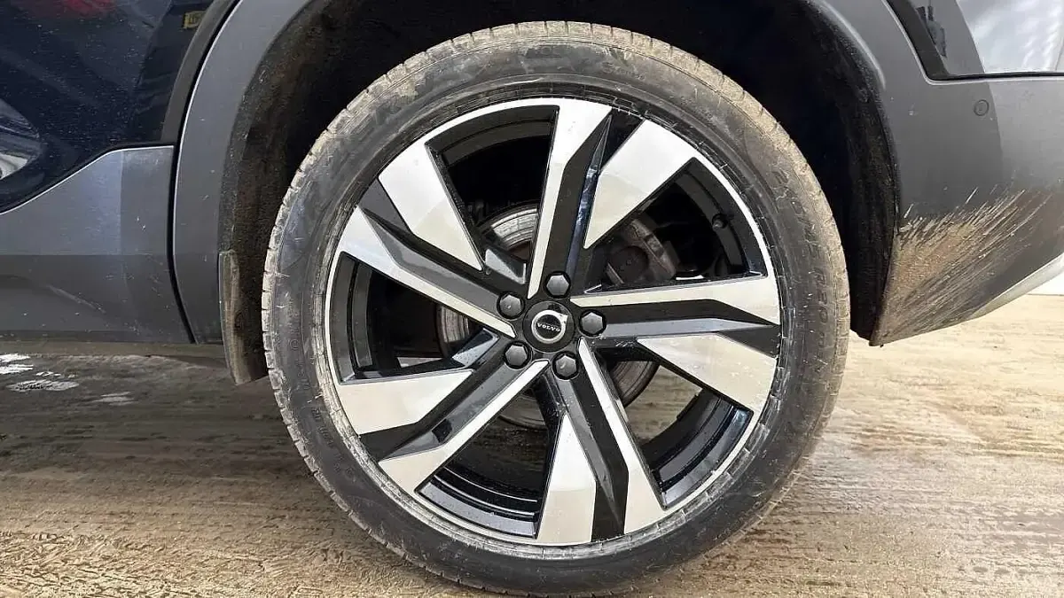 Usado Volvo XC40 Ultra 2025 Preto SUV