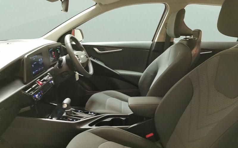 Used Kia Niro 141 HP (103 kW) 2023 Red SUV