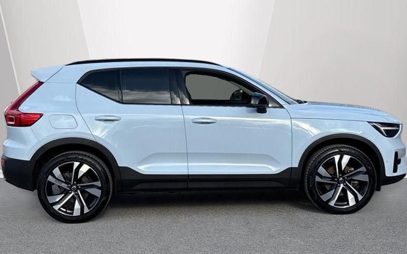 Used Volvo XC40 Ultra 197 HP (144 kW) 2025 SUV