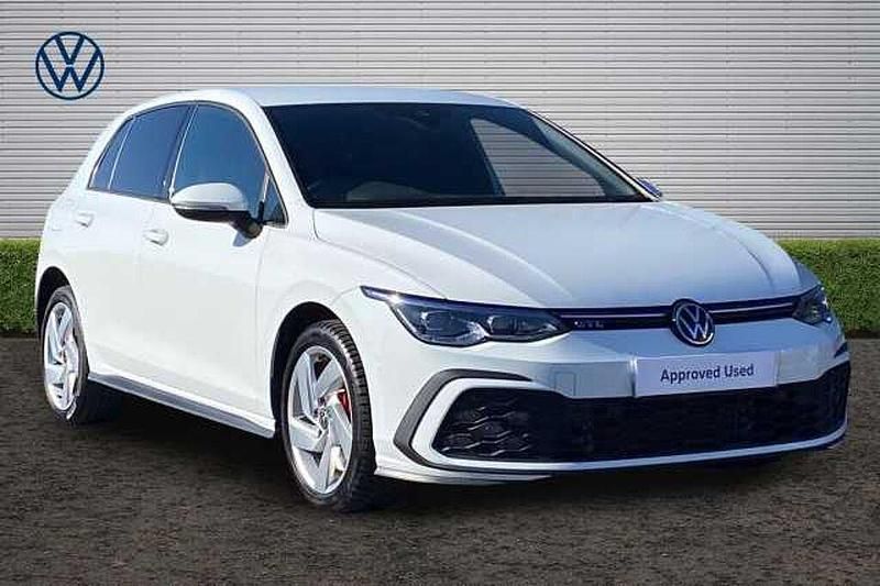 Second-hand VW Golf VIII 245 CP (180 kW) 2023