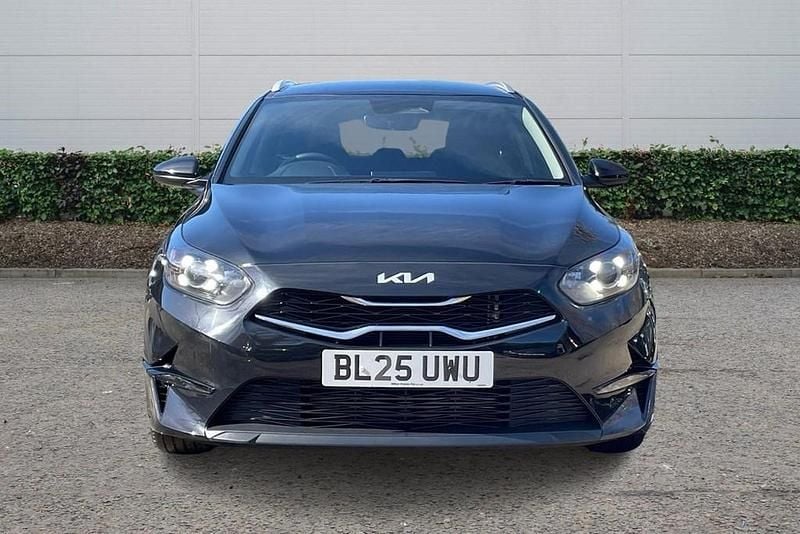 Used Kia Ceed 138 HP (101 kW) 2025 Black Hatchback