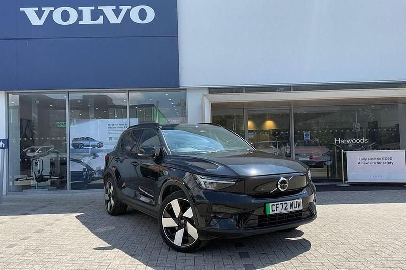 Used 2023 Volvo XC40 Ultimate SUV | £32,690 (Fair price) - Image 1/1