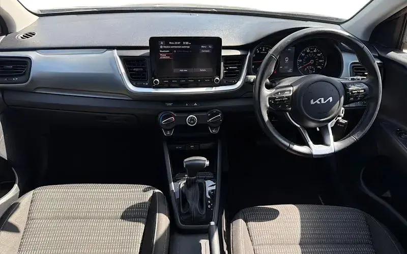 Used Kia Stonic 101 HP (74 kW) 2023 Grey SUV