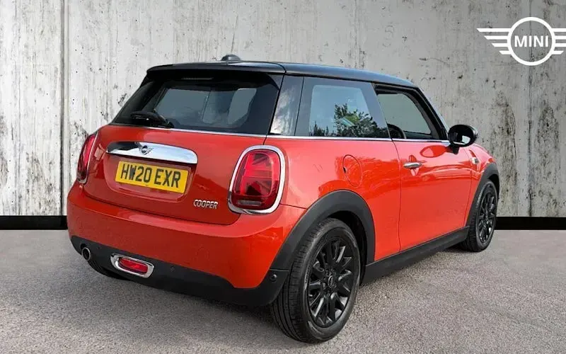 Used Mini Cooper Classic 136 HP (100 kW) 2020 Orange Hatchback