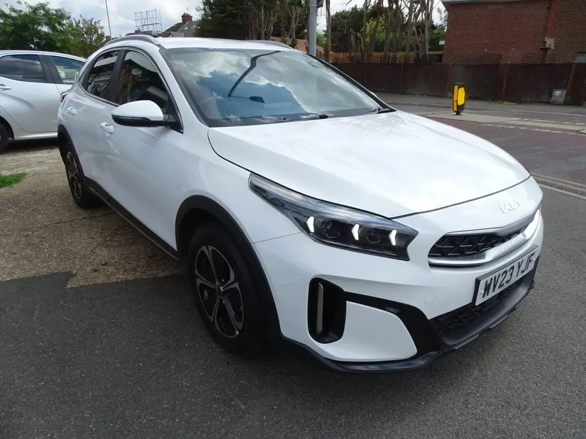 Used Kia XCeed 141 HP (103 kW) 2023 White SUV
