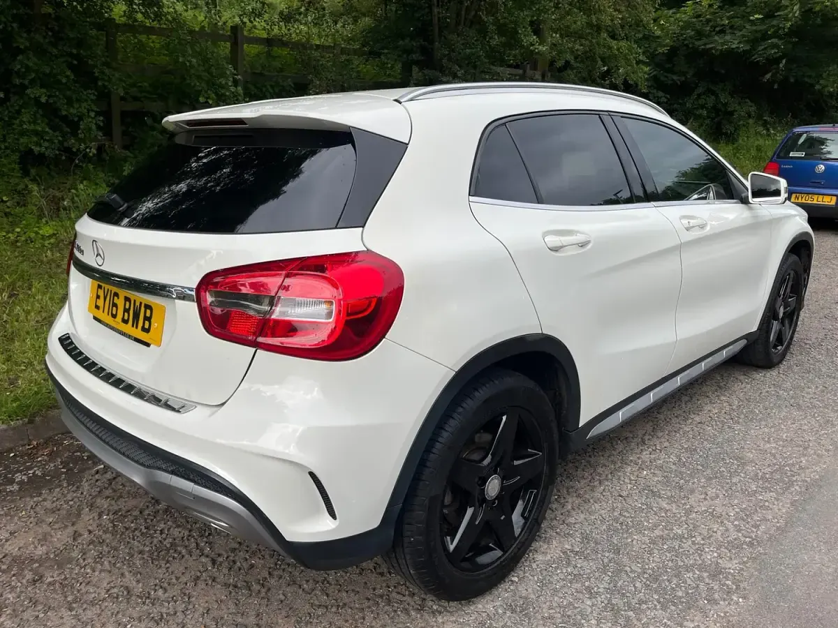 Used Mercedes GLA200 AMG line 134 HP (98 kW) 2016 White SUV