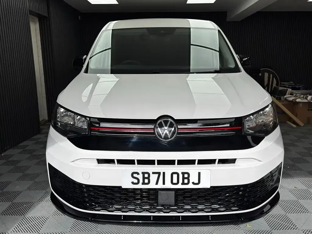 Used VW Caddy Edition 102 HP (75 kW) 2022 White MPV