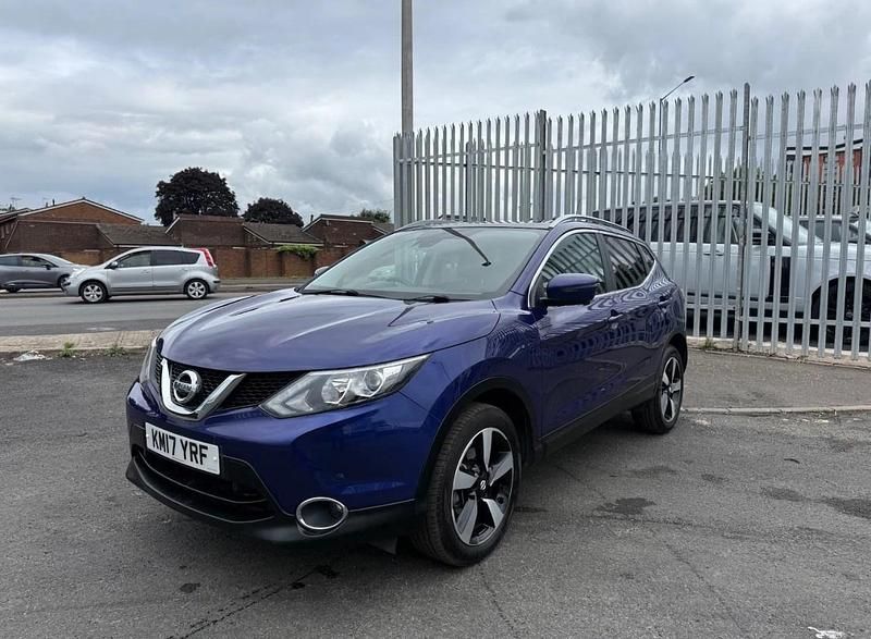 Blue Used 2017 Nissan Qashqai N-Connecta SUV | £5,499 (Super price) - Image 1/4