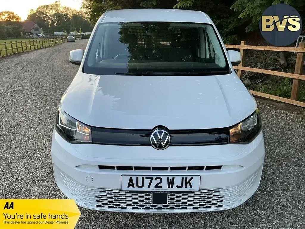 Usado VW Caddy S 112 CV (82 kW) 2022 Blanco Monovolumen