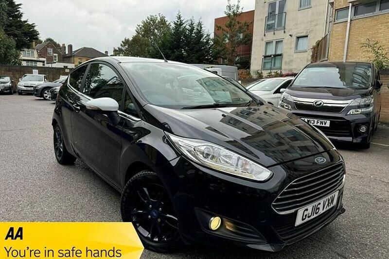 Black Used 2016 Ford Fiesta Zetec Hatchback | £4,750 (Fair price) - Image 1/1