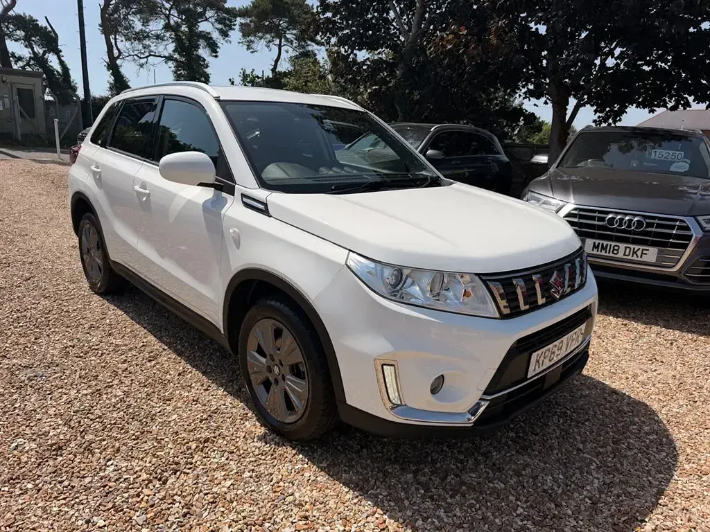 Used Suzuki Vitara SZ-T 140 HP (102 kW) 2019 White SUV