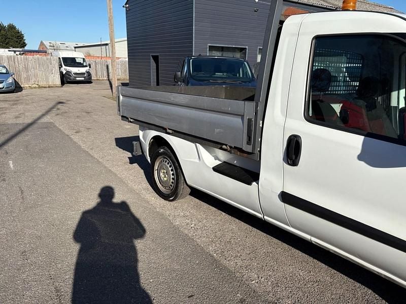 Used Fiat Doblò 90 HP (66 kW) 2016 White MPV