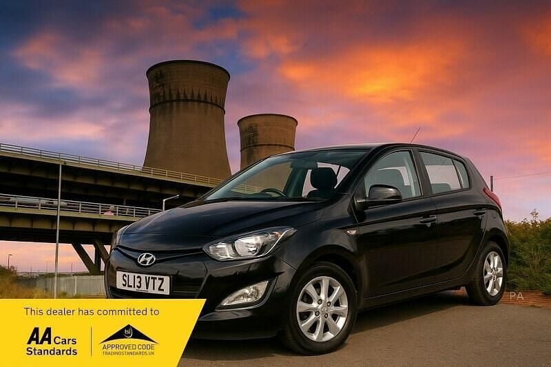 Black Used 2012 Hyundai i20 Active Hatchback | £2,490 (Good price) - Image 1/3