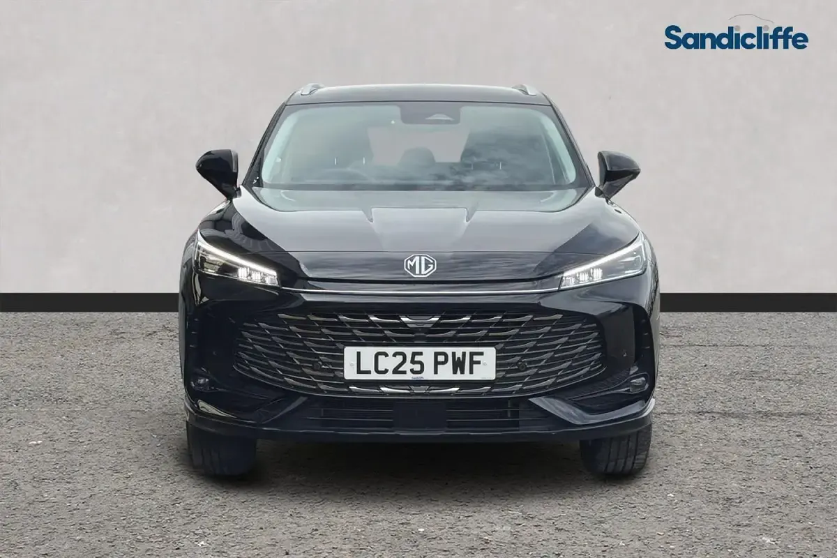 Used MG HS Trophy 170 HP (125 kW) 2024 Metallic  black pearl SUV