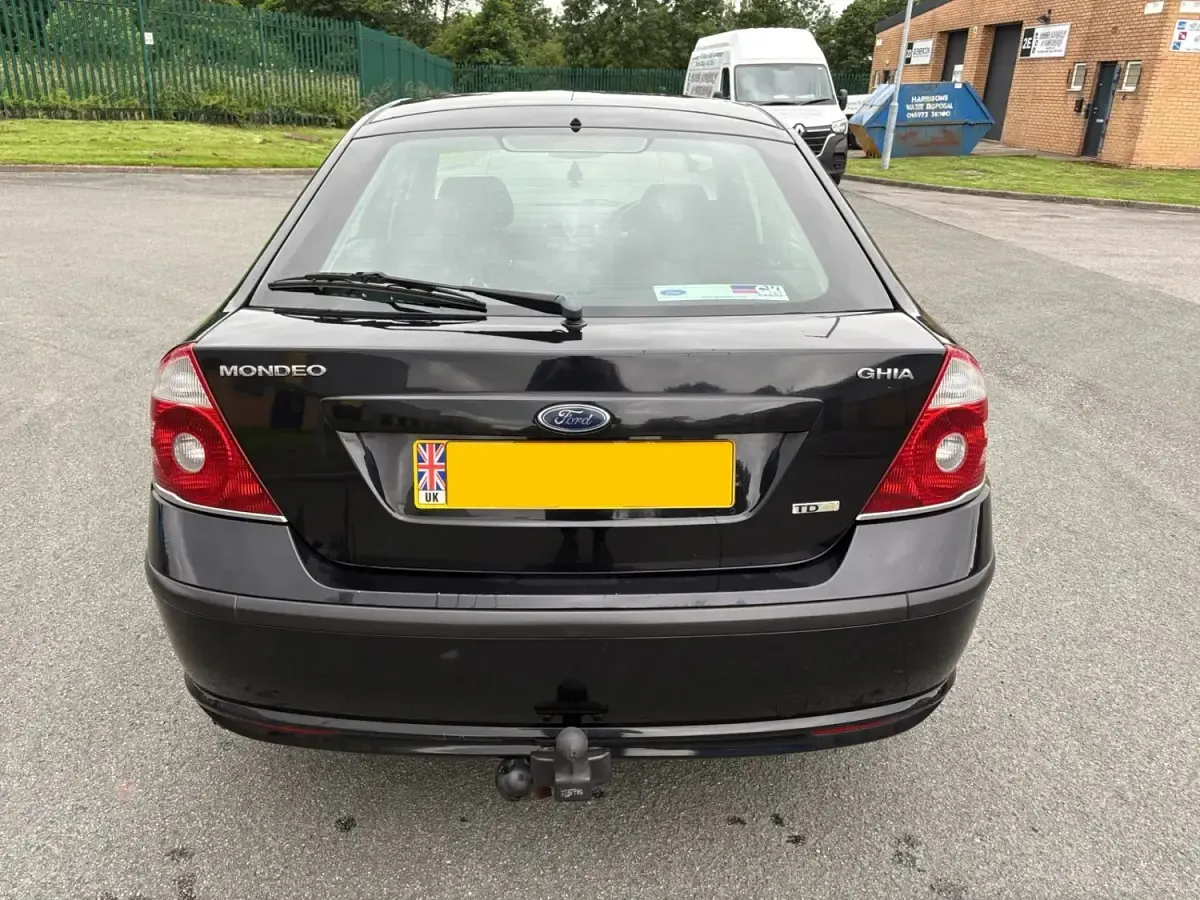 Używany Ford Mondeo Ghia 130 KM (95 kW) 2007 Czarny Hatchback