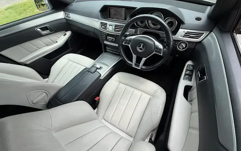 Used Mercedes E350 AMG 252 HP (185 kW) 2013 Silver Sedan