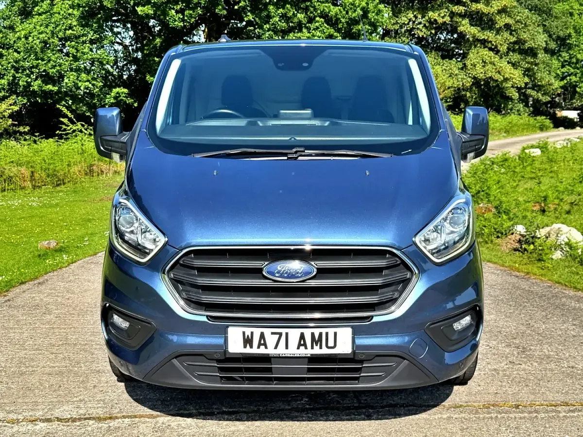 Used Ford Transit Custom Limited 130 HP (95 kW) 2022 Blue Van