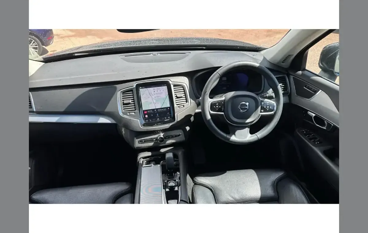 Used Volvo XC90 Core 247 HP (181 kW) 2022 Grey SUV