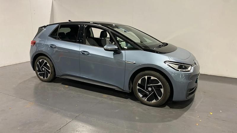 Blue Used 2021 VW ID.3 Pro Performance Hatchback | £14,698 (Fair price) - Image 1/3
