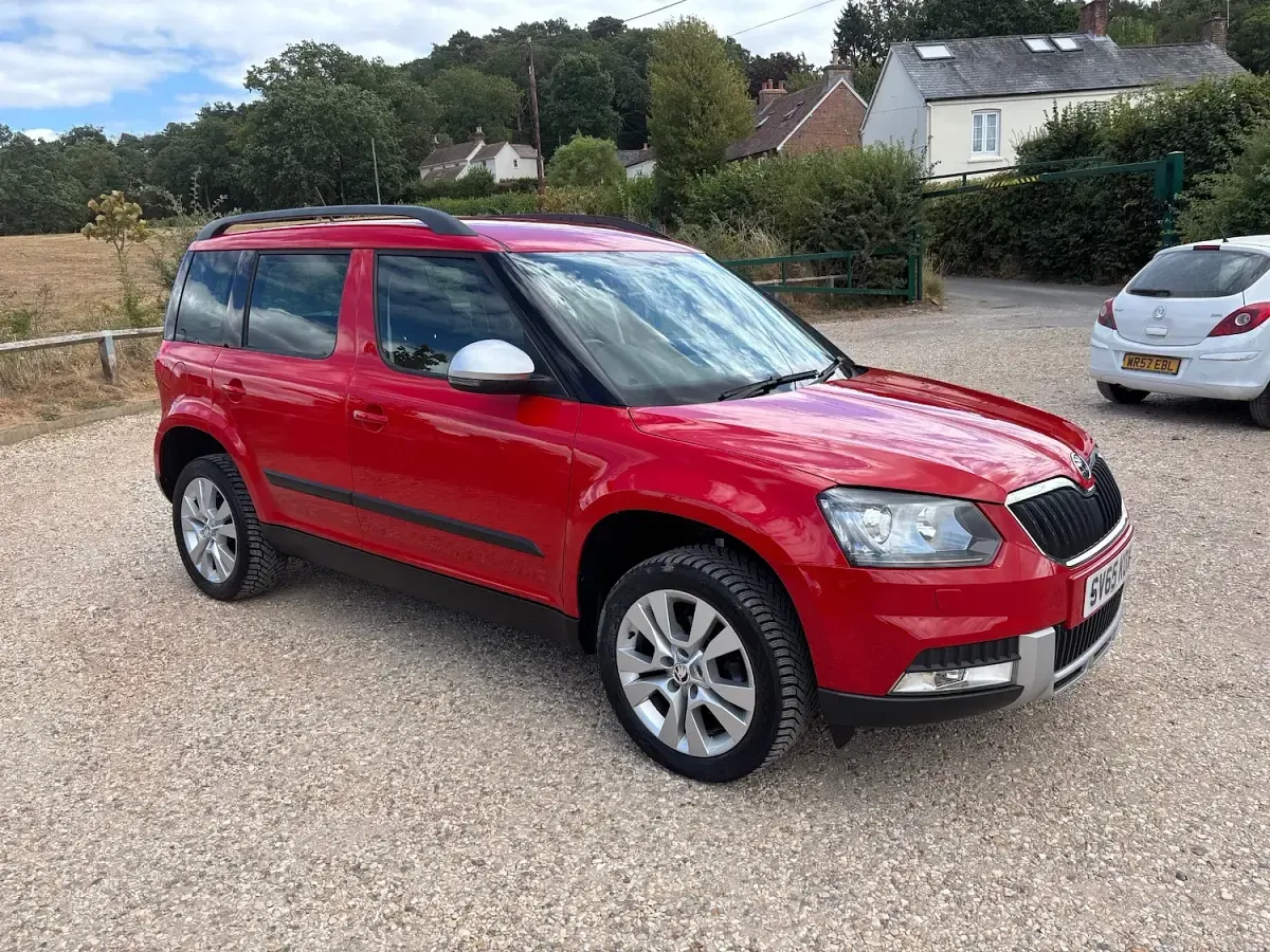 Used Skoda Yeti SE L 110 HP (80 kW) 2015 Red SUV