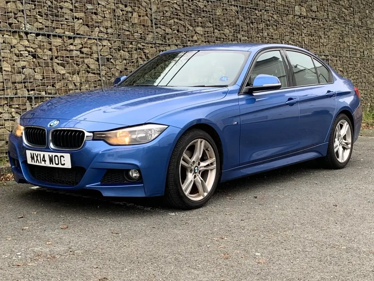 Begagnad BMW 320 M Sport 2014 Blå Sedan