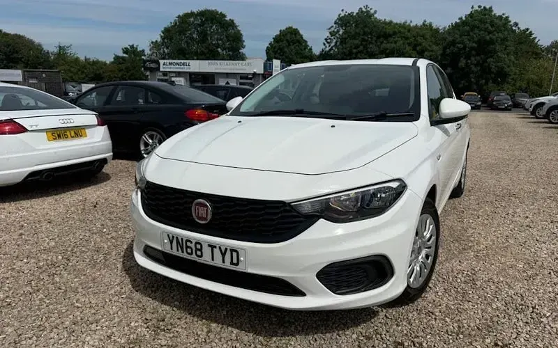 Used Fiat Tipo Easy 95 HP (69 kW) 2021 Hatchback