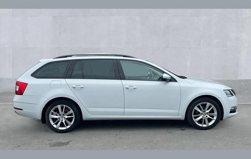 Used Skoda Octavia SE L 150 HP (110 kW) 2020 White Estate