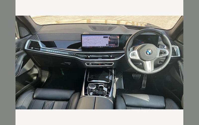 New BMW X7 M Sport 352 HP (258 kW) 2026 Blue SUV