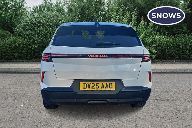 Used Vauxhall Grandland X Ultimate 134 HP (98 kW) 2025 White SUV