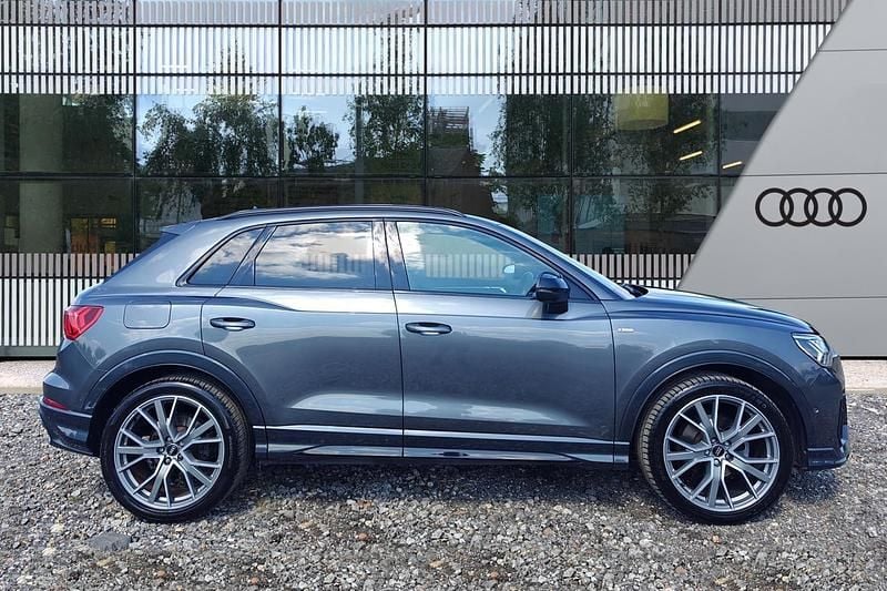 Used Audi Q3 Advanced 150 HP (110 kW) 2020 Daytona grey, pearl effect SUV