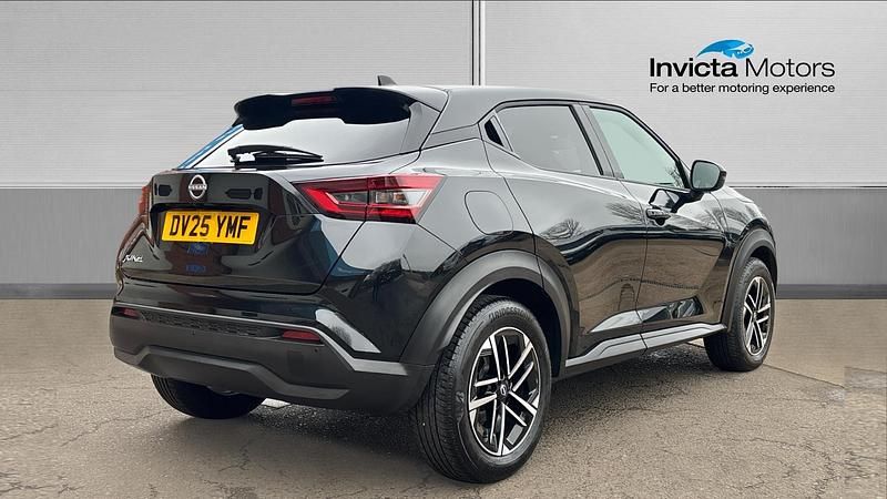 Used Nissan Juke N-Connecta 114 HP (83 kW) 2025 Black sapphire metallic SUV
