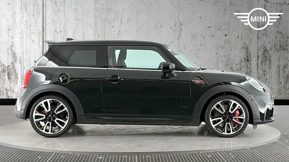 Używany Mini John Cooper Works Hatch 228 KM (167 kW) 2023 Zielony Hatchback