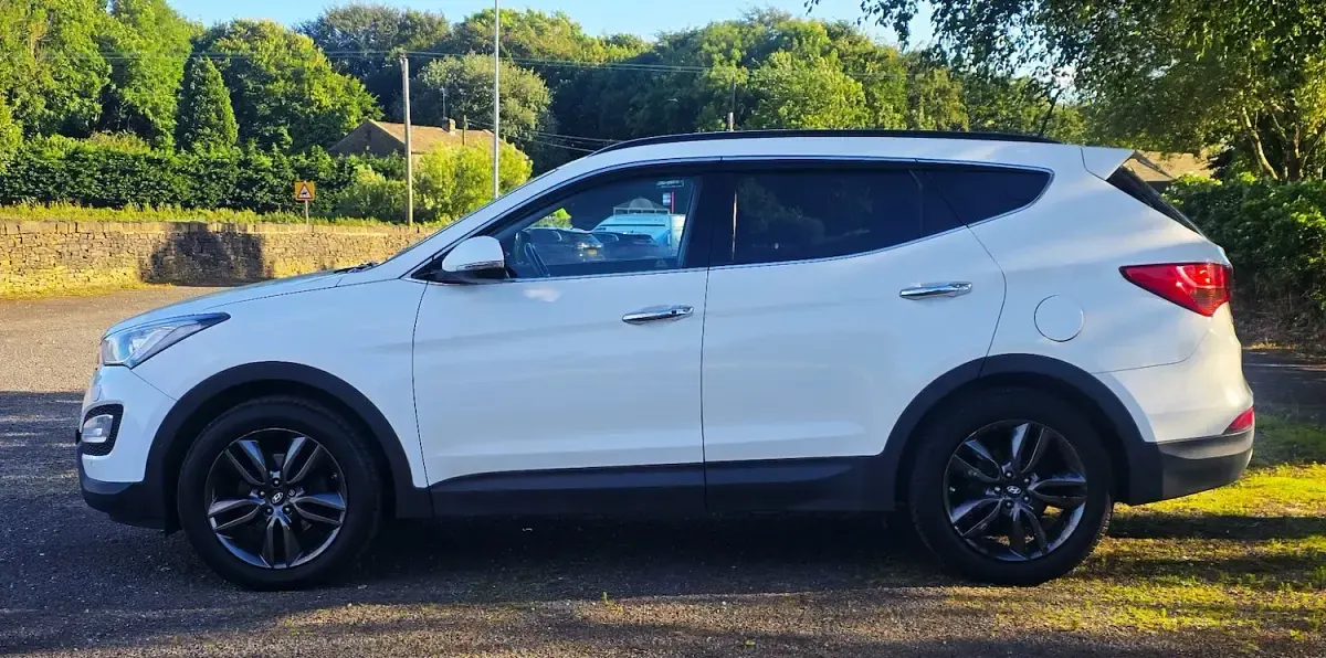 Used Hyundai Santa Fe Premium SE 197 HP (144 kW) 2014 White SUV