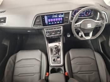 New Seat Ateca FR Sport 150 HP (110 kW) 2025 Metallic  velvet red SUV