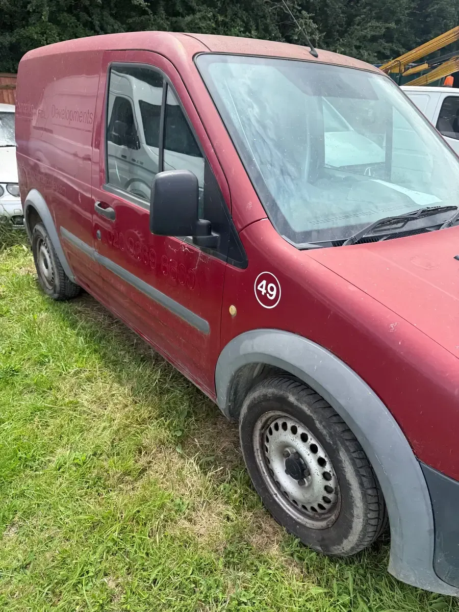 Used Ford Transit 75 HP (55 kW) 2011 Red Van