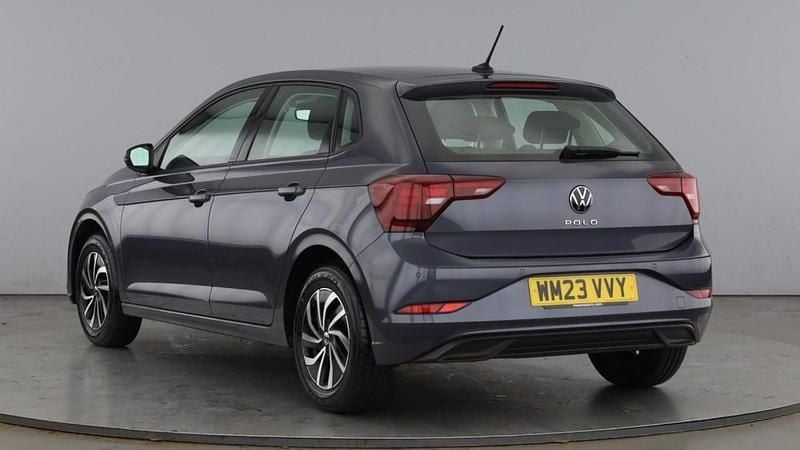 Used VW Polo Life 95 HP (69 kW) 2023 Smokey grey Hatchback