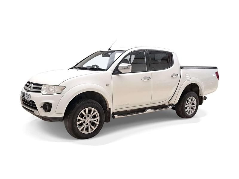 Used Mitsubishi L200 2015 White Pickup