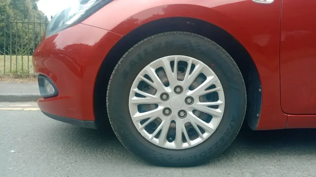 Used Kia Ceed 98 HP (72 kW) 2013 Red Hatchback