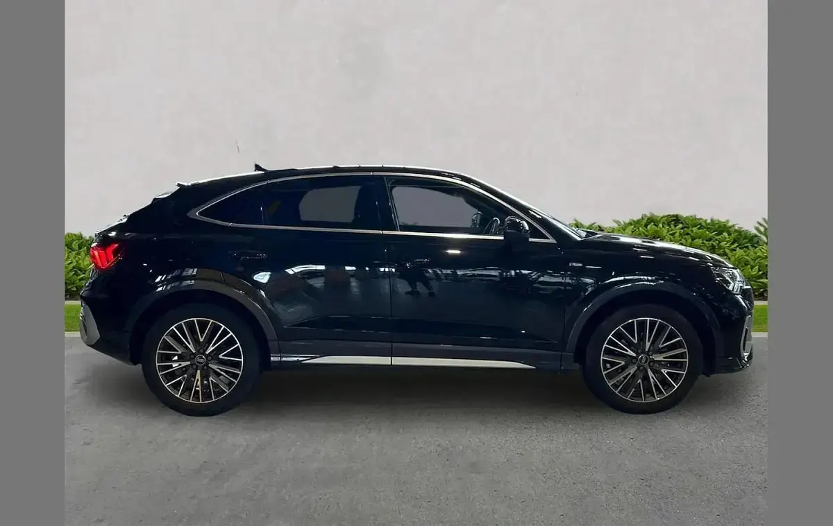 Used Audi Q3 S-Line 147 HP (108 kW) 2023 Black SUV
