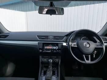 Second-hand Skoda Superb SE 150 CP (110 kW) 2016 Gri Hatchback