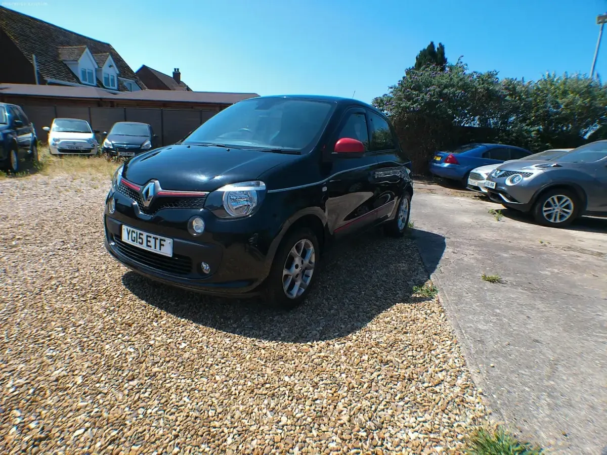 Used Renault Twingo Dynamique 70 HP (51 kW) 2015 Black Hatchback