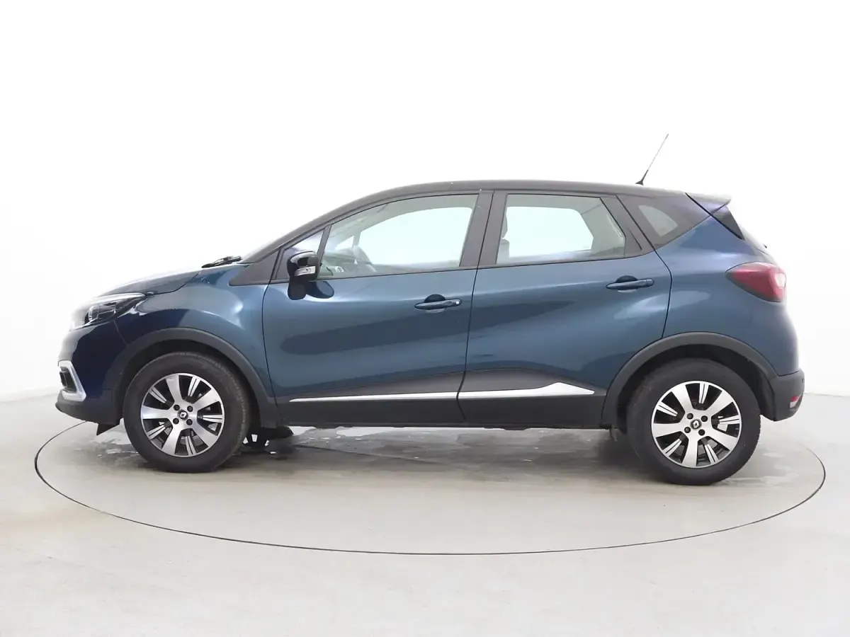 Used Renault Captur Play 90 HP (66 kW) 2019 Blue/black SUV