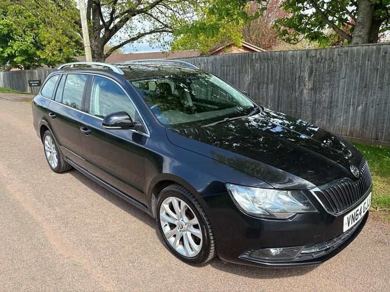 Black Used 2014 Skoda Superb SE Estate | £6,795 (Fair price) - Image 1/4