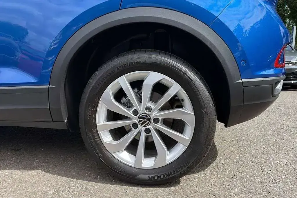 Used VW T-Roc Match 150 HP (110 kW) 2025 Blue SUV