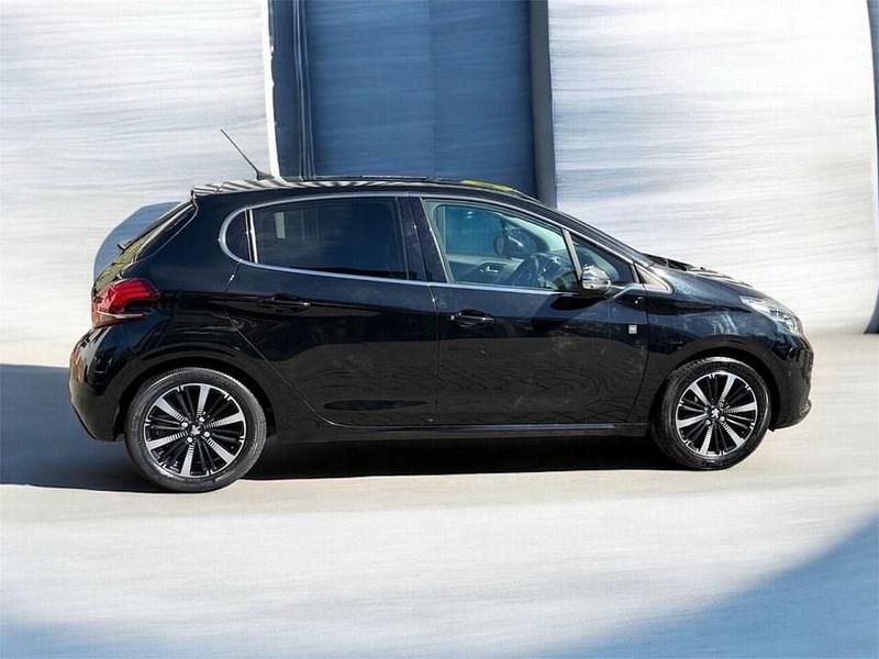 Used Peugeot 208 S 82 HP (60 kW) 2019 Black Hatchback