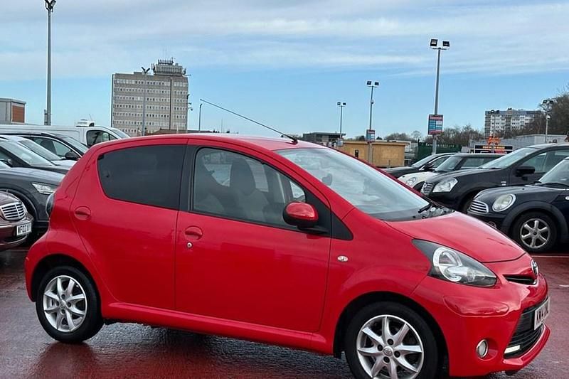Red Used 2014 Toyota Aygo Hatchback | £3,495 (Super price) - Image 1/1