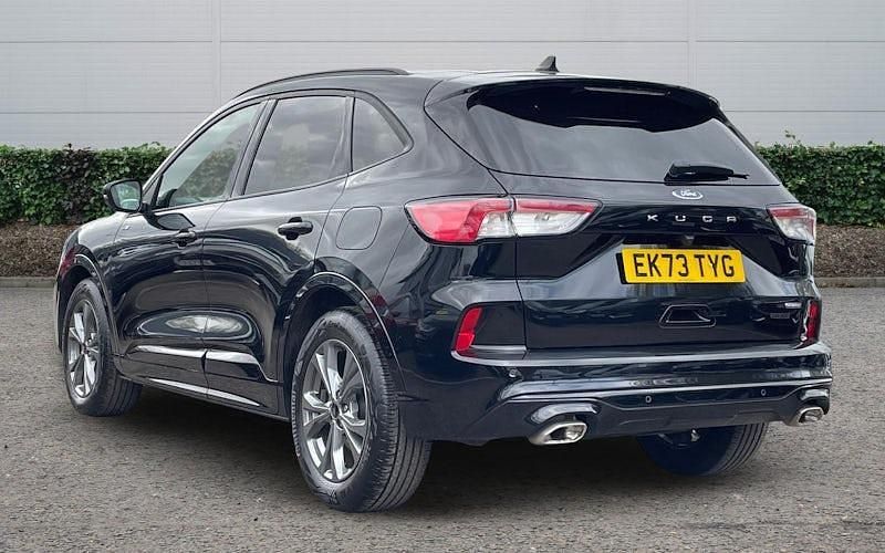 Second-hand Ford Kuga ST-Line 190 CP (139 kW) 2023 Negru SUV