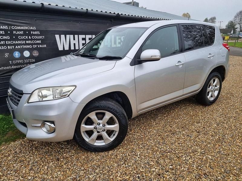 Silver Used 2010 Toyota RAV4 SUV | £3,599 (Fair price) - Image 1/4