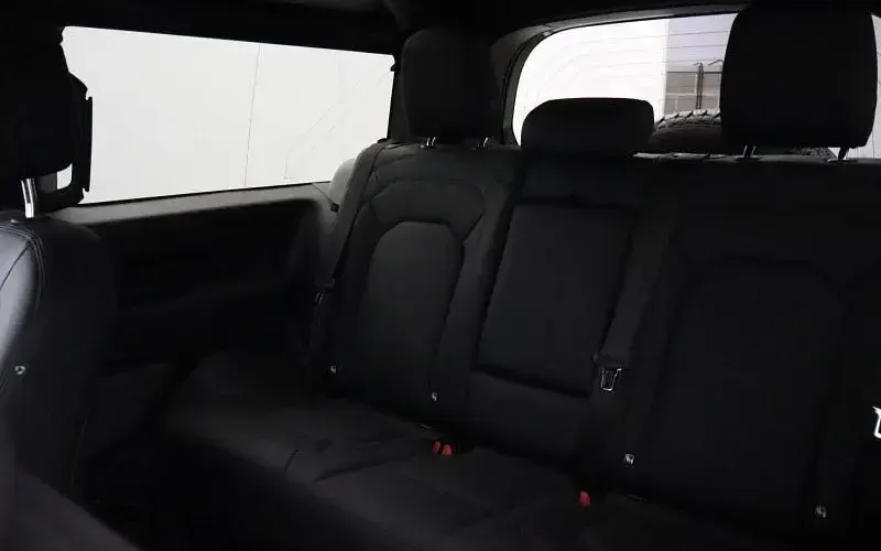 Usado Land Rover Defender 75th Limited Edition 300 CV (220 kW) 2023 Verde SUV